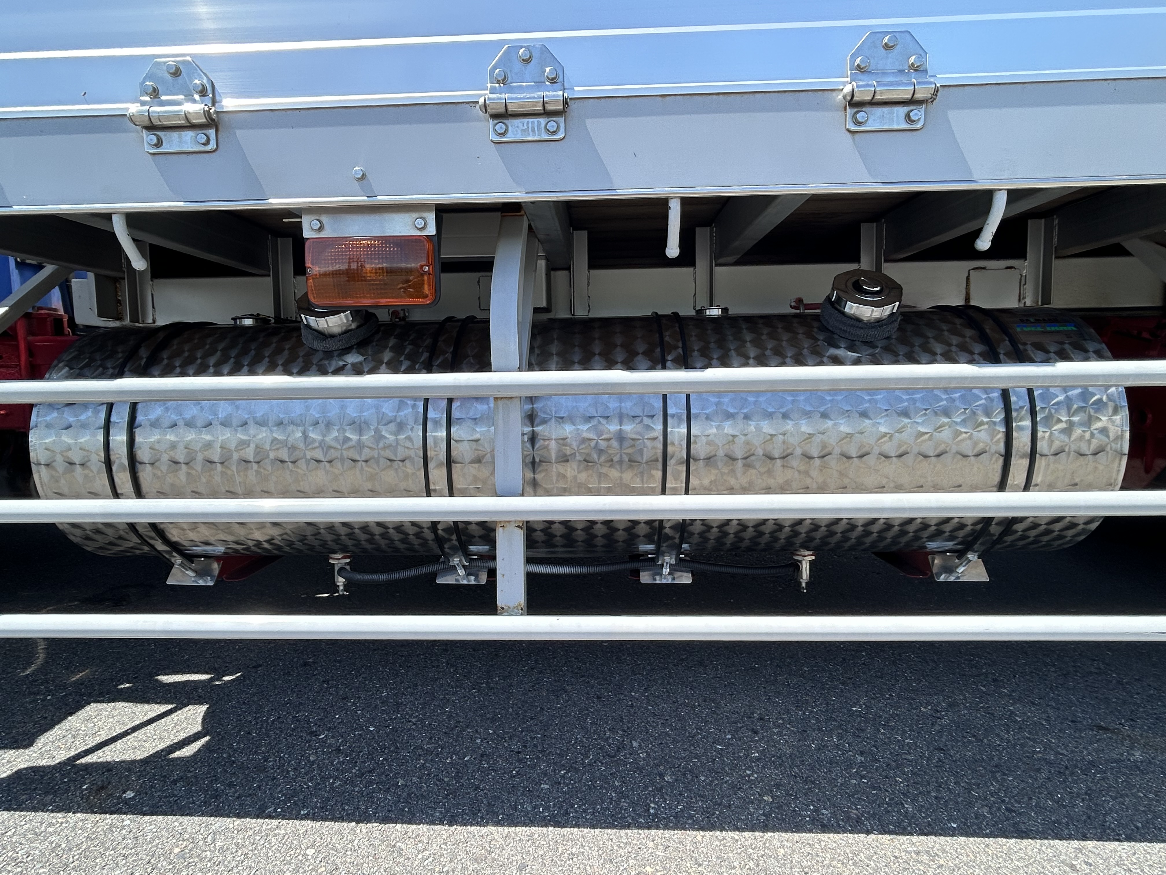 3トンロングバン車 パワーゲート付き