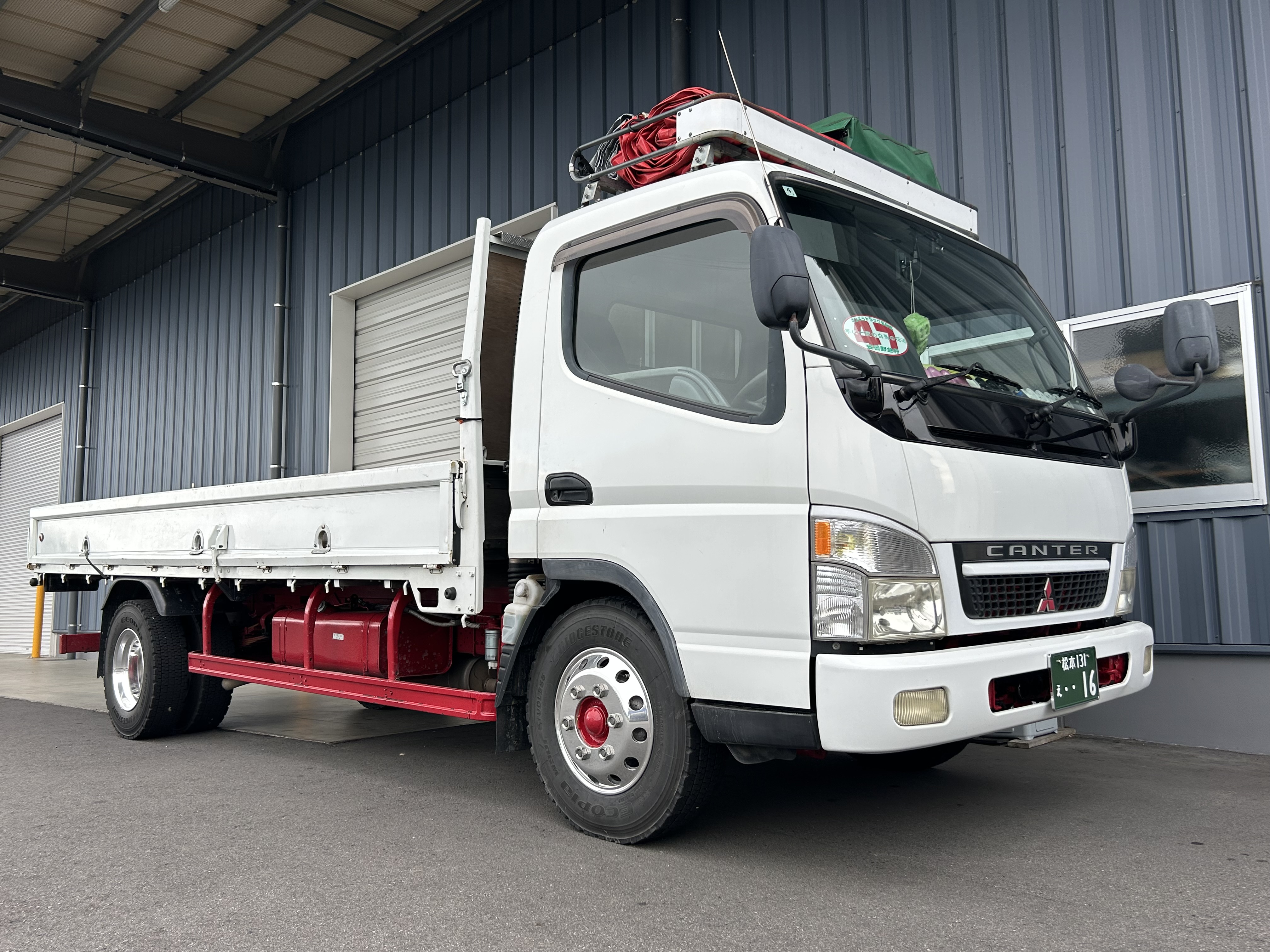 4トンアコーディオン超低床エアサス車